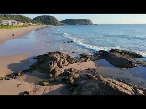 Vôo de drone DJI Neo com rádio controle RC-N3 Praia Grande até a Ponta da Vigia em Penha