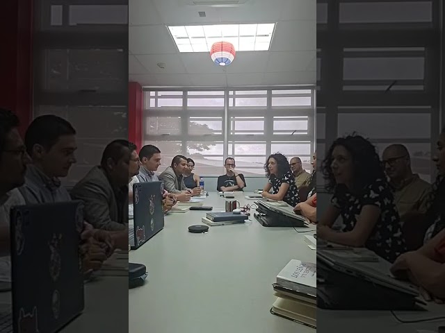 Vídeo relacionado con Los leños vivientes