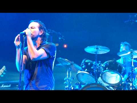 Pearl Jam 10.31.09 Spectrum Philly 4 - Halloween - Outta My Mind