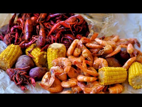 Hot N Juicy Crawfish - Man vs Food, Adam Richman was Here