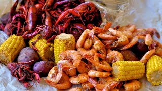Hot N Juicy Crawfish - Man vs Food, Adam Richman was Here