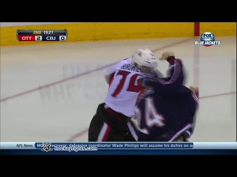 Mark Borowiecki vs Derek MacKenzie