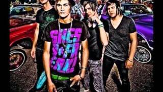 Bruises and Bitemarks- Good With Grenades