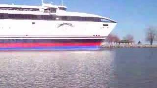 preview picture of video 'Rochester Fast Ferry'