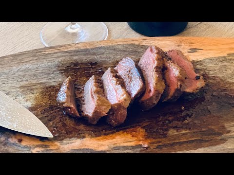 Magret de pato al vino