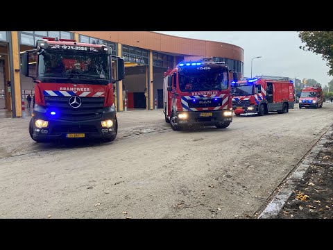 [ Verhuizing ] Brandweer urk komt aan met Blauw bij nieuwe Karzene