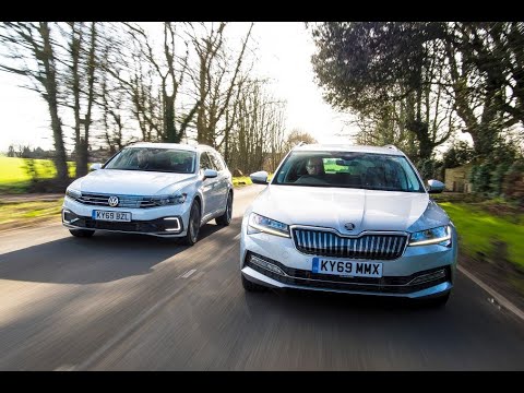 Volkswagen Passat Variant vs Skoda Superb Combi