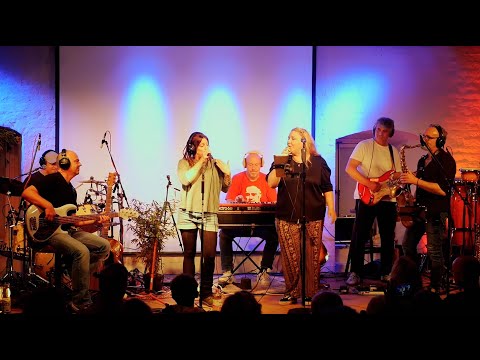 Soulrender - Call Me On The Phone ( Live at Burg zu Hagen)