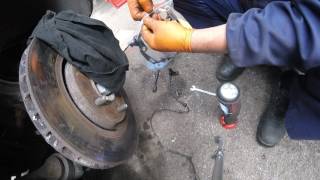 How to change the ABS sensor Chrysler Dodge / Как поменять сенсор АБС Chrysler Dodge