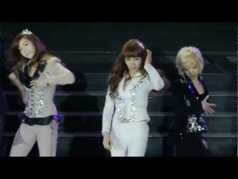 K-collection in Seoul Girls' Generation - the boys.mp4