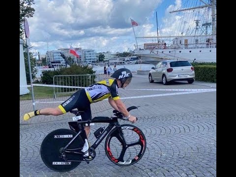 Triathlon - jak być szybszym? Wskakiwanie na rower i zsiadanie z roweru, belka T1 i T2