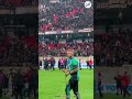 لاعبو الجيش الملكي يحيون جمهورهم بعد الفوز على الرجاء
