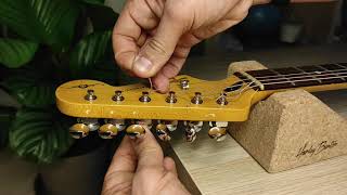 Video thumbnail for GOTOH Vintage Locking Tuners - Quick Installation & Unboxing by Stefanos Andritsios