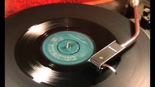 Gene Chandler - Kissin' In The Kitchen - 1961 45rpm