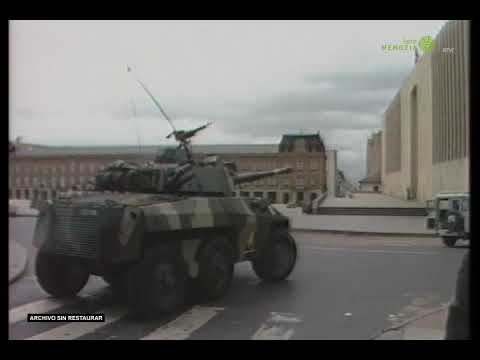 Ejército Nacional rodea el Palacio de Justicia con tanquetas. 1986