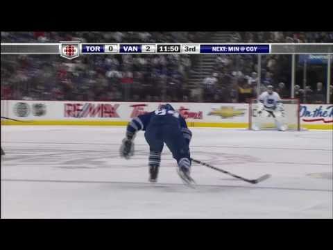Grabovski Goal - Leafs 1 vs Canucks 2 - Dec 18th 2010 (HD)