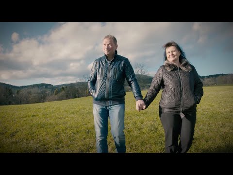 Die Schuppenflechte des Kopfes vom Salz Die Creme bei atopitscheskom die Hautentzündung des l