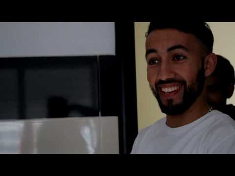 VLOG_tanger1_ayoub meghnaoui _ معى أميمة مووووت ديال ضحك clip 2019                  vlog maroc 2019