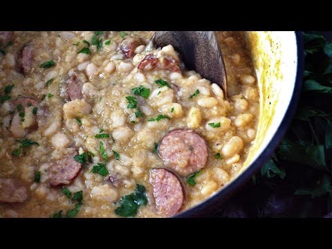 CREAMY WHITE BEANS RECIPE | WHITE BEANS AND SAUSAGE