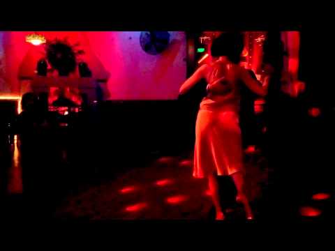 Leo Landa and Alona Gorer — "Amarras" — at El Valenciano