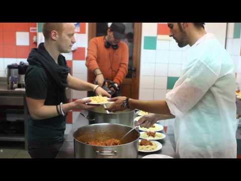 ASSOC elevii voluntari au gatit pentru colegii lor