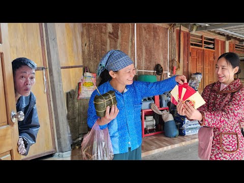 How did Mai's stepfather react when he saw Mai giving New Year's gifts to her mother?