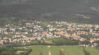 preview picture of video 'A Pilis-tetőről Pilisszentkereszt, panoráma, 120819-005'