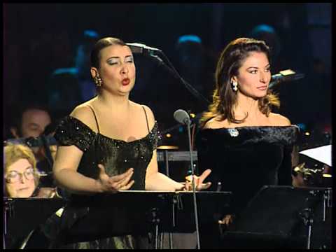 Nomeda Kazlaus and Montserrat Marti - Jacques Offenbach "Barcarolle" in 2000, Moscow