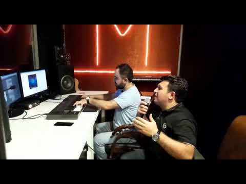 Fexri Elesgerli - Gozleyirem (Nuri Serinlendirici Repertuarindan)