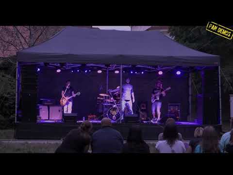 Pan Demos - Výkřik live - Pan Demos