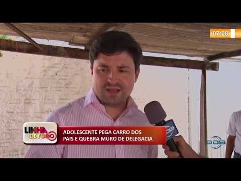 LINHA DE FOGO 16 10  Adolescente com carro dos pais bate em muro da delegacia