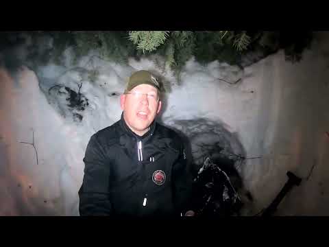 Outdoor Boys! Deep Snow Primitive Survival Camping in Mountains - Campfire Cooking on Shovel