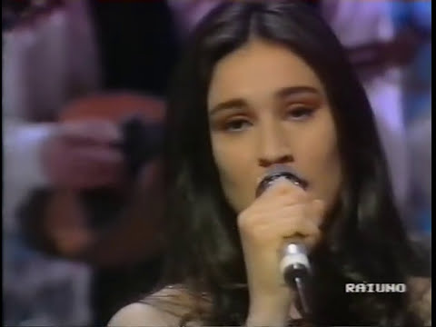 L'ORCHESTRA ITALIANA - MEDLEY: ANEMA E CORE - NU QUARTO 'E LUNA - ACCAREZZAME