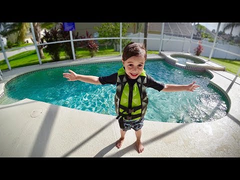 DIVERSÃO NA PISCINA NOVA COM MARCOS - Familia Brancoala