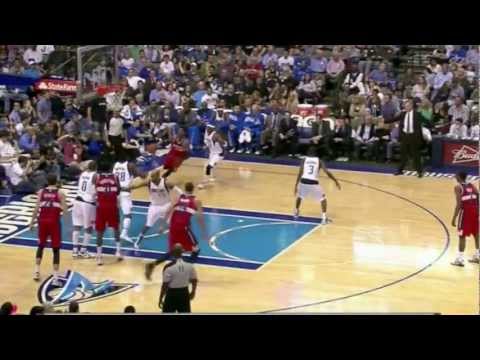 Nick Young HUGE facial slam on Mahinmi (Mar. 13, 2012)