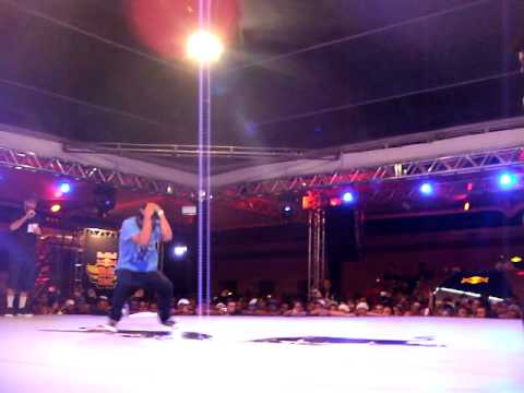 Red Bull BC One - Kapu vs Dennis - Qualify Salvador