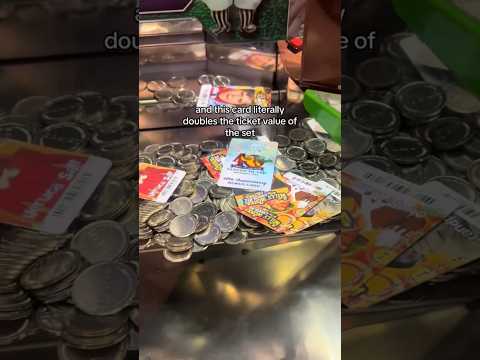 Finding a RARE card in the Willy wonka coin pusher machine!
