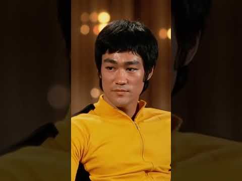 🐉🤯 Bruce Lee’s Wisdom: A Wise Man vs. A Fool #brucelee #wisdom #viral #shorts #trending #mma