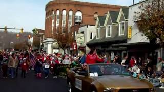 preview picture of video '2011 Moundsville Christmas Parade 628.MOV'