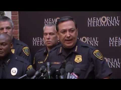 An attempt to serve a search warrant at a suspected drug house quickly turned into a gunbattle that killed two suspects and injured five undercover narcotics officers, including four who were shot, Houston's police chief said Tuesday. (Jan. 29)