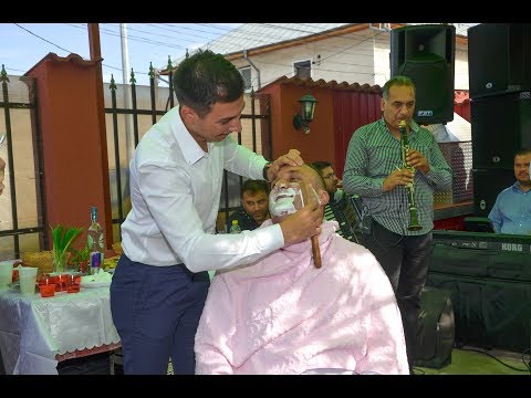 03 TRADITII Nunta (BARBIERITUL MIRELUI) Cameraman Eugenia  - 0751132073 - fotograf - djphotofilm