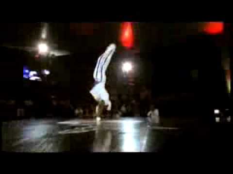 Crazy Monkey vs. Pelezinho @ Red Bull BC One 2006