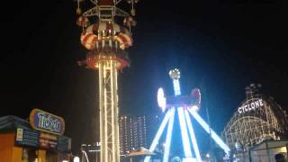 Cyclone Roller Coaster Luna 360 Night Footage