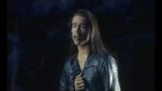 Bài hát Un jour - Nghệ sĩ trình bày Celilia Cara & Damien Sargue