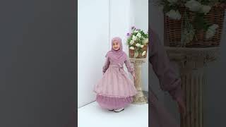 Download lagu Biasakan anak pakai gamis dari kecil yuk bund, pastikan bahan nya nyaman! 🥰 #gamismomkids mp3