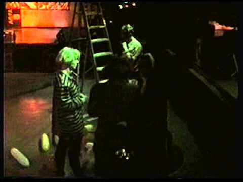 Brian Ice / D.Essex (Afternoon soundcheck @ Le Mouton 18-12-1993) part 1: preparation