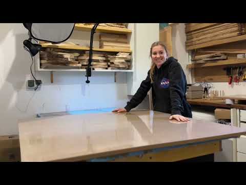 Jak zabezpieczyć stół do projektów z żywicy. Czym obkleić blat żeby żywica się nie przyklejała