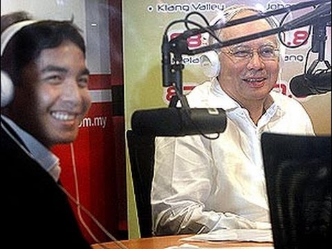Najib and son extend CNY greetings in Mandarin through airwaves