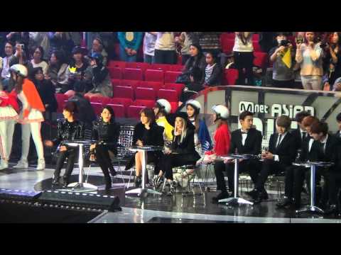 131122 2NE1 & EXO @ MAMA 2013