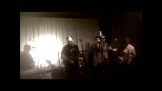 Early Connections - The Race (The Gladiators Cover)